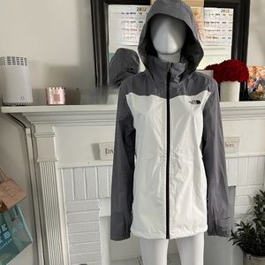 ☔️NorthFace Women’s Resolve Waterproof Jacket ☔️XL